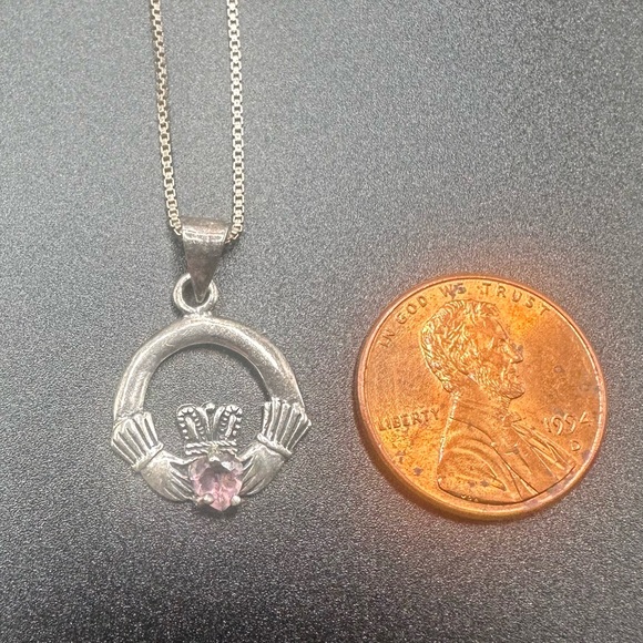 Sterling Silver Claddagh 18” Necklace - Picture 10 of 10